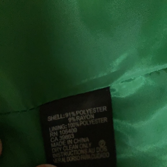 Green Tahari jacket. - Picture 5 of 6